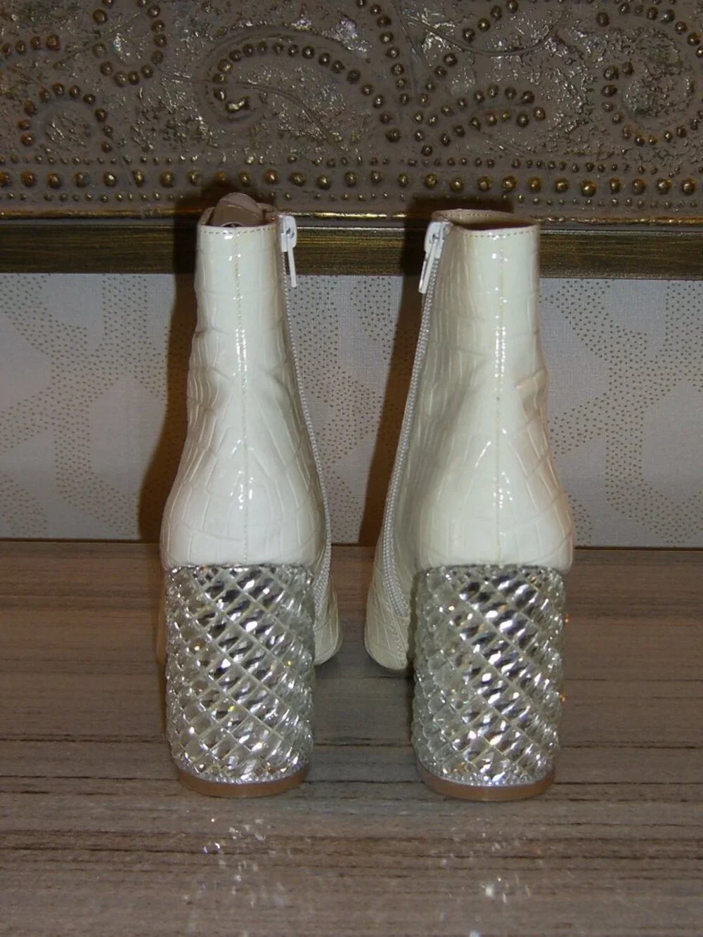 NIB BETSEY JOHNSON WHITE EMBELLISHED HEEL ANKLE BOOTS 7.5M